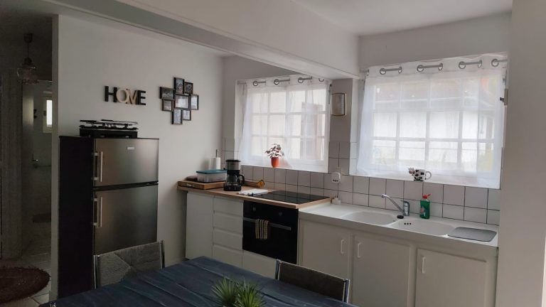 Cuisine équipée d'un logement Lévé&Co